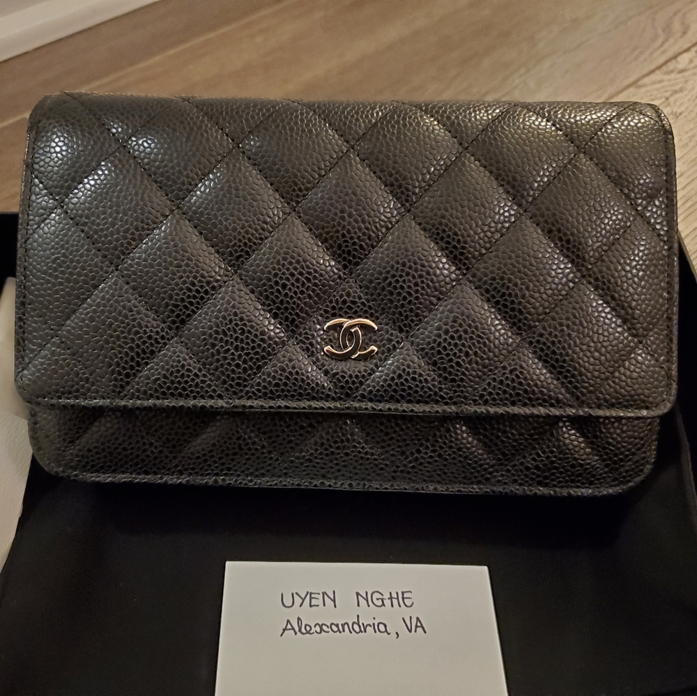 CHANEL Classic Wallet On Chain WOC